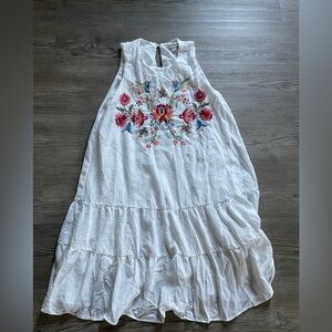White Sleeveless Linen Dress